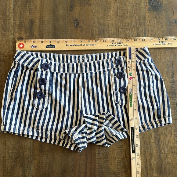 LUX 100% cotton Nautical Pinstriped Button Front Shorts Size 12 - Picture 6 of 8